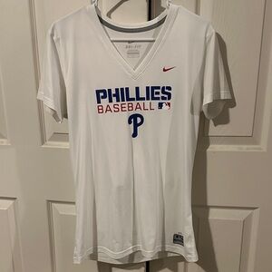 Women’s Nike White Phillies Baseball Dri-Fit Tee Medium